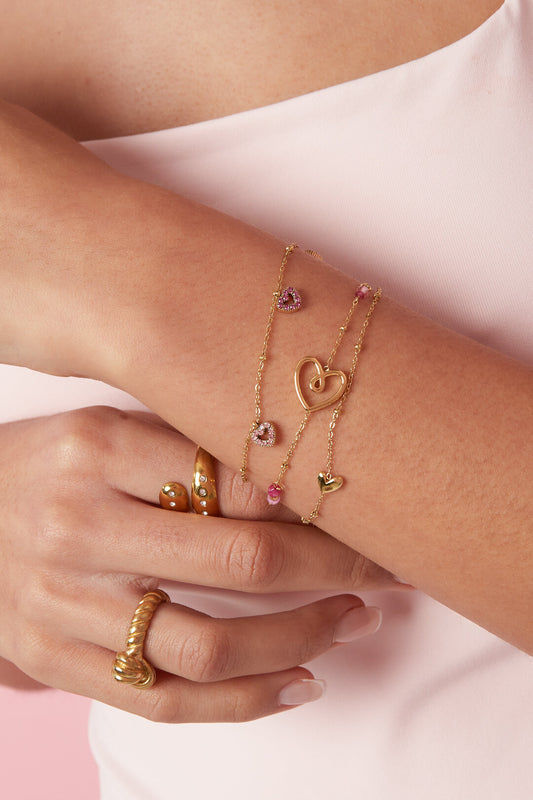 Bracelet with pink stones in hearts