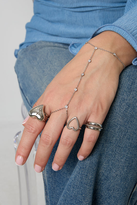 Hand chain with round stones