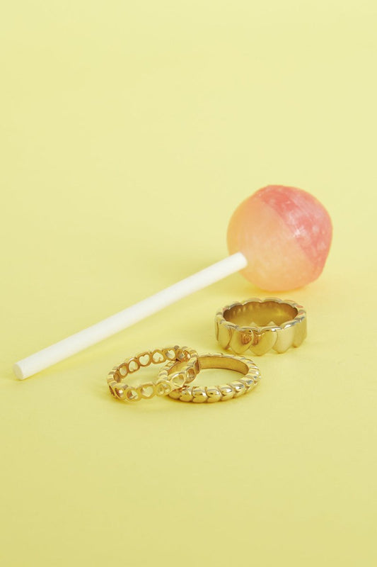 Ring with a row of empty hearts - Velaris Femme