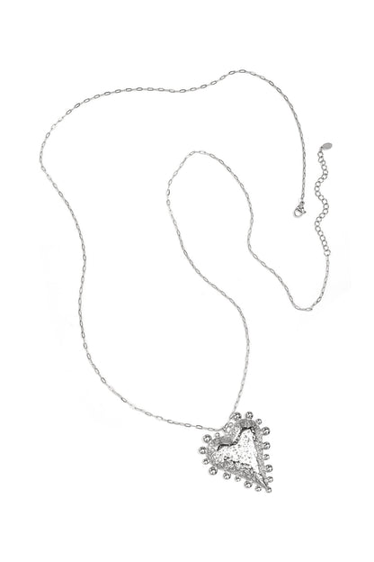 Statement heart necklace