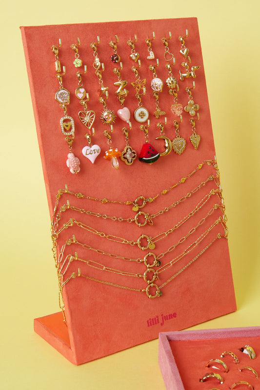 lilli june Necklaces Display