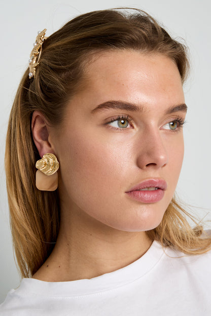 Chic Khaki Stud Earrings for Fall/Winter