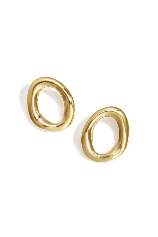 Oval earrings with an organic shape