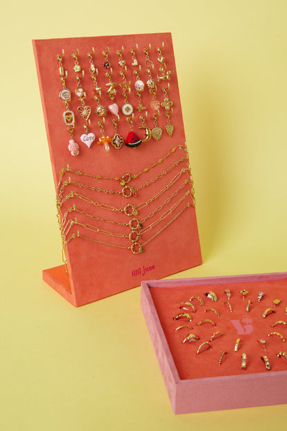 lilli june Necklaces Display
