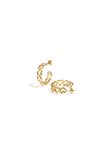 Hoop earrings with alternating hearts