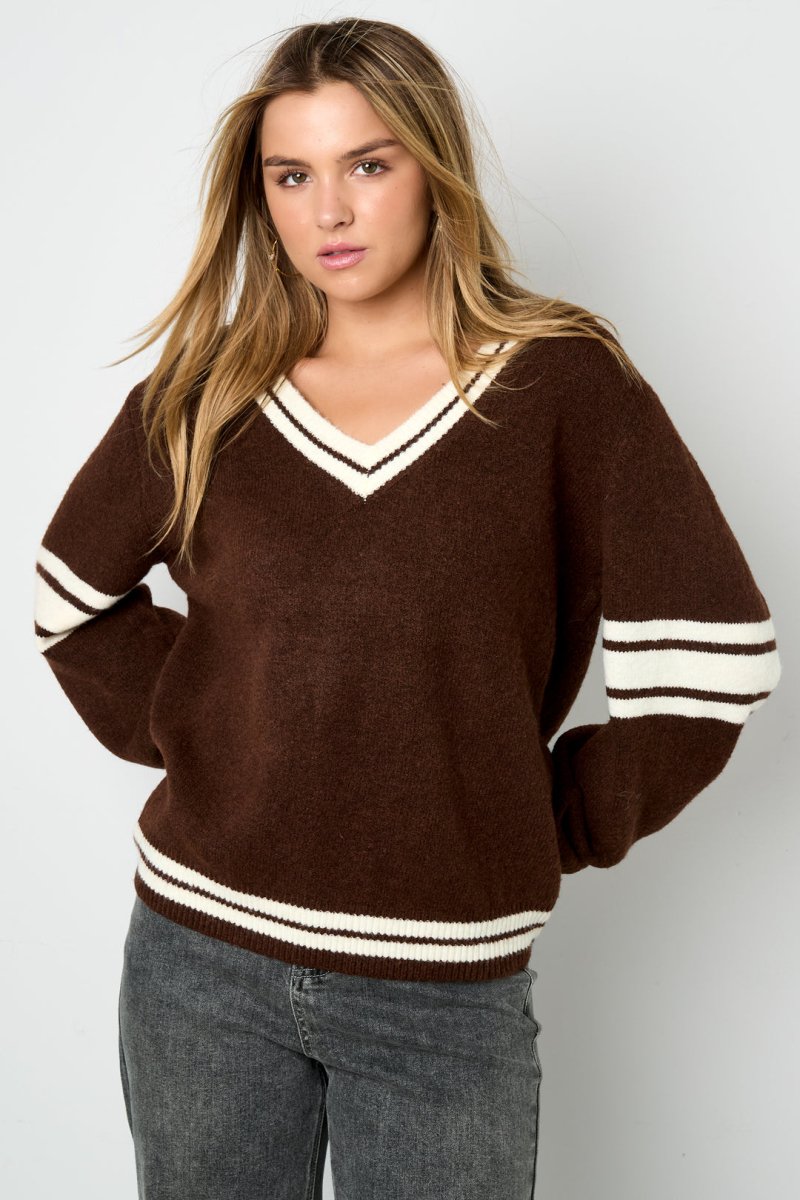 Contrast Stripe V - Neck Sweater - Velaris Femme