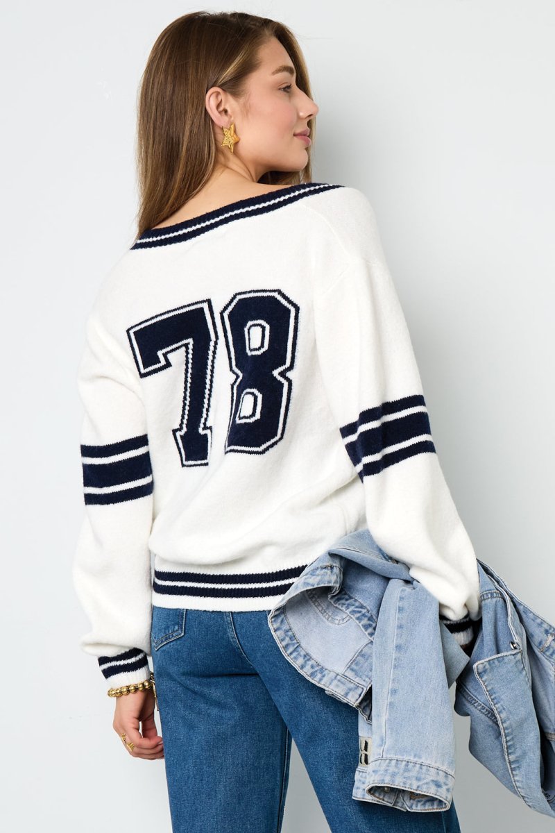 Contrast Stripe V - Neck Sweater - Velaris Femme