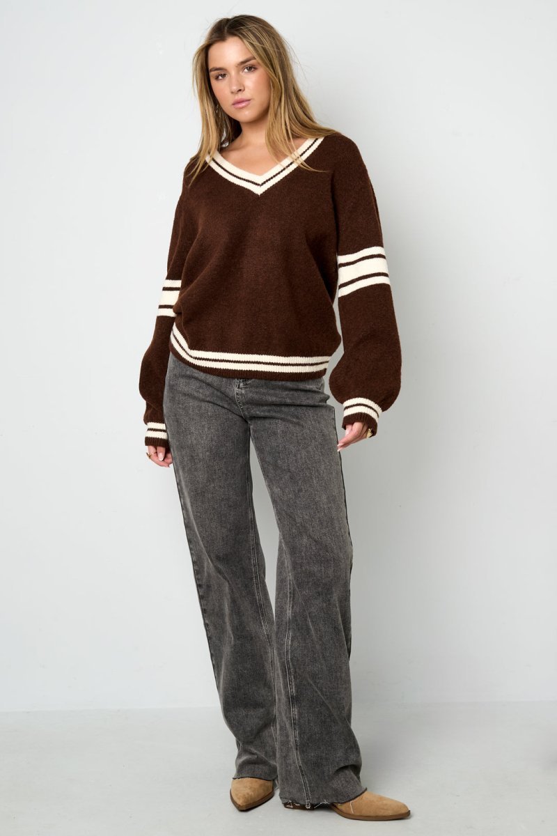 Contrast Stripe V - Neck Sweater - Velaris Femme