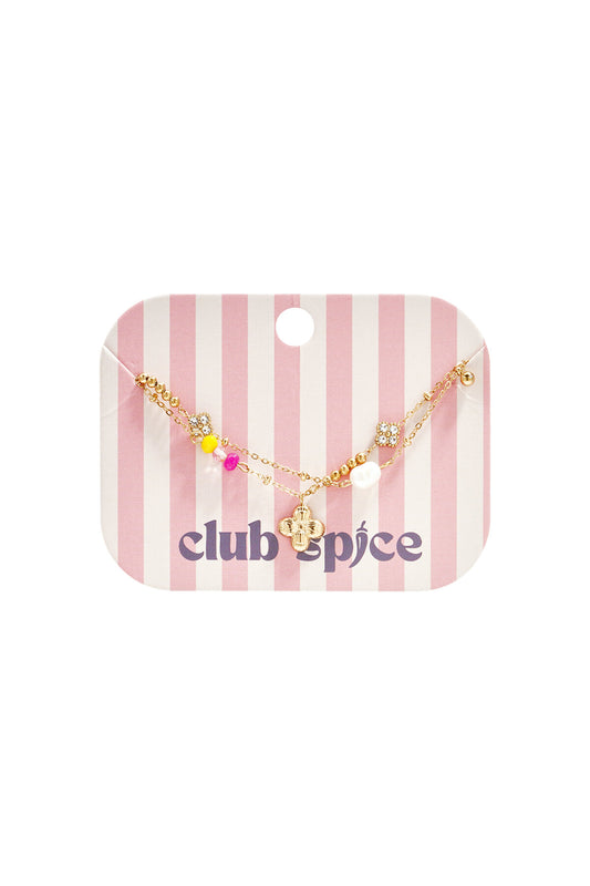 Bracelet with hanging clover, pearl and beads