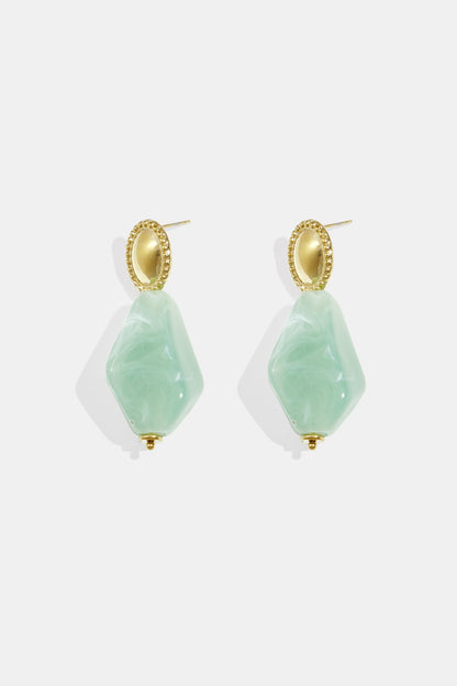 Earrings with natural stone look
