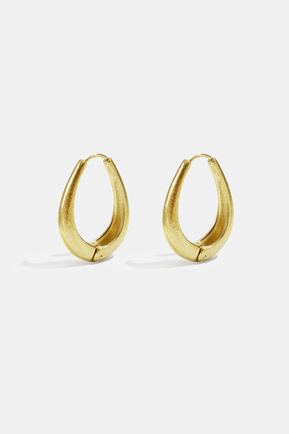 Oval-shaped hoop earrings