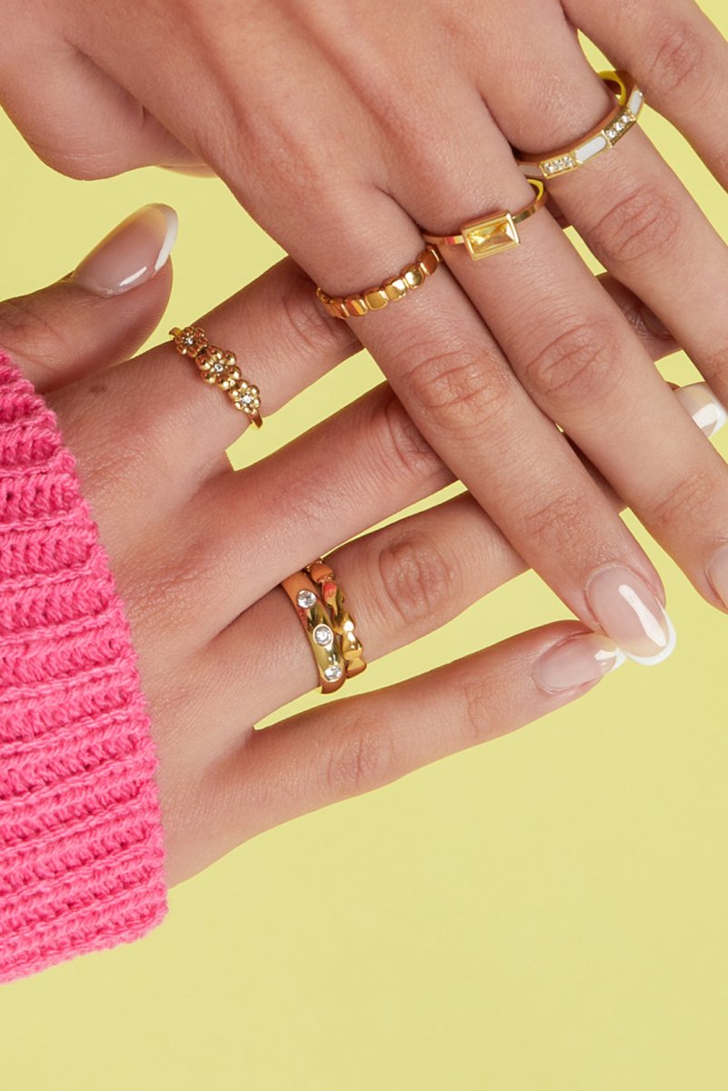 Minimalist ring with small hearts - Velaris Femme