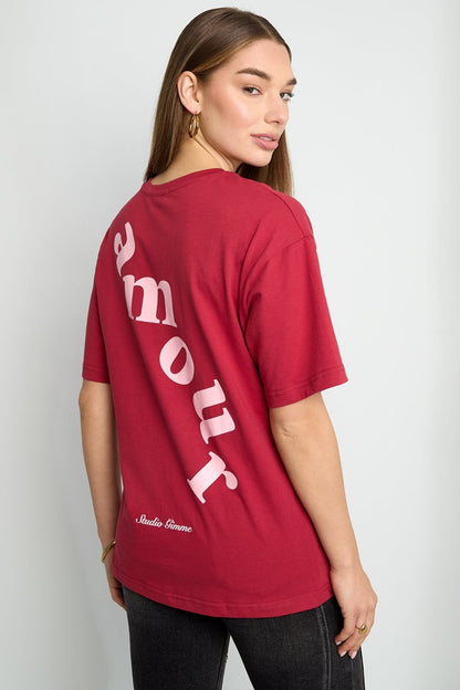 The Amour Script – Women’s Casual Graphic Tee - Velaris Femme