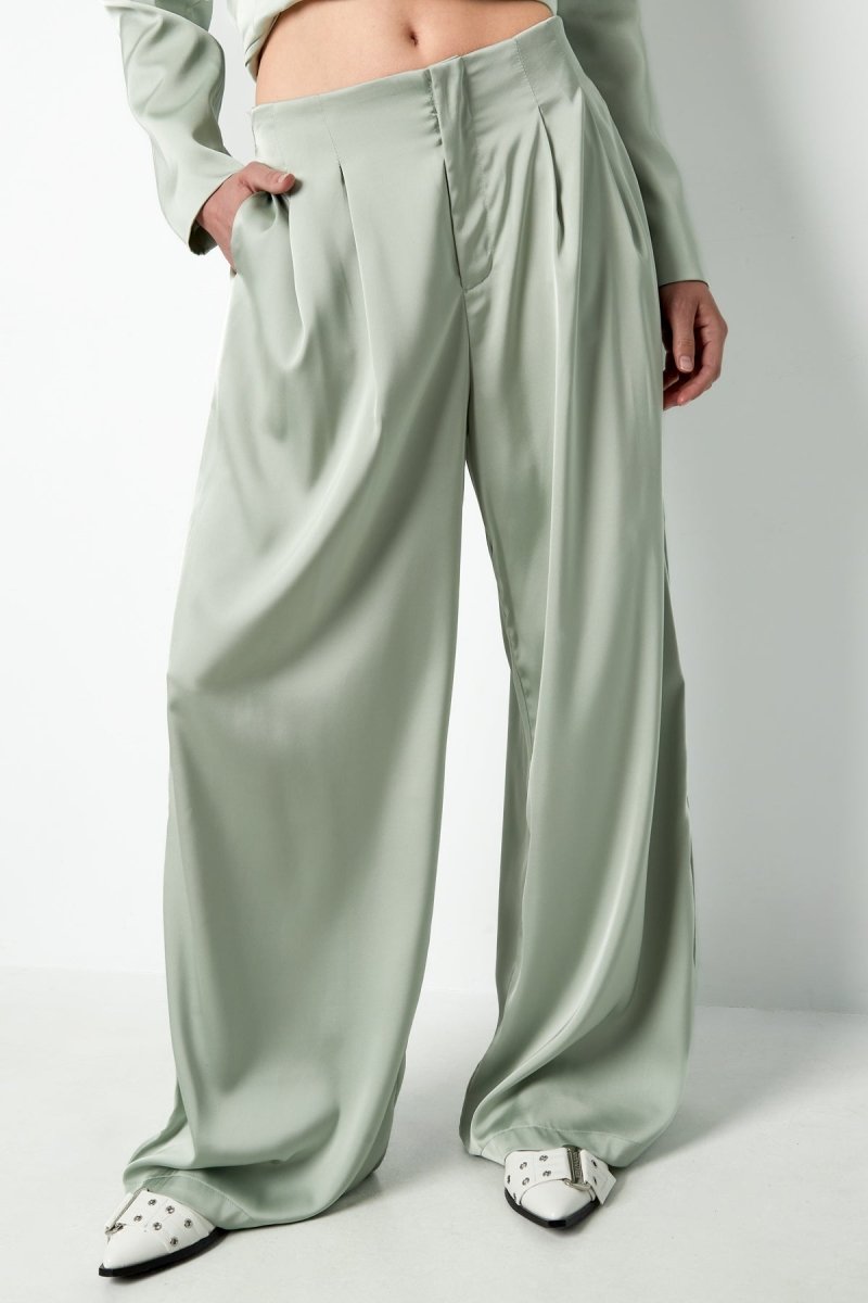 The Clean Line – Straight - Leg Pants - Velaris Femme