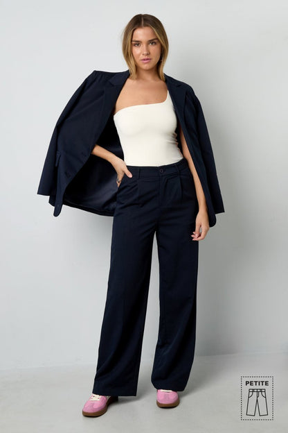 The Winter Line – Straight - Leg Pants - Velaris Femme